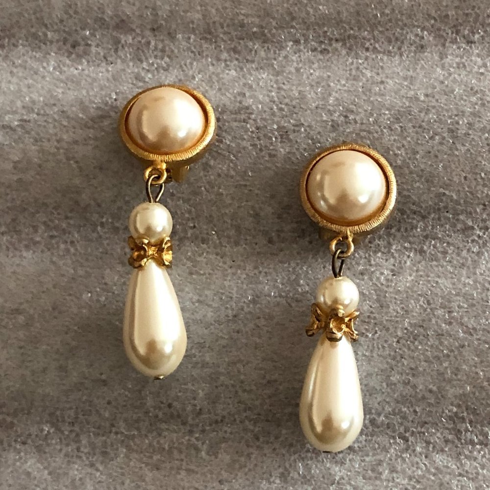 Vintage Signed Dauplaise Faux Pearl Drop Clip Earrings